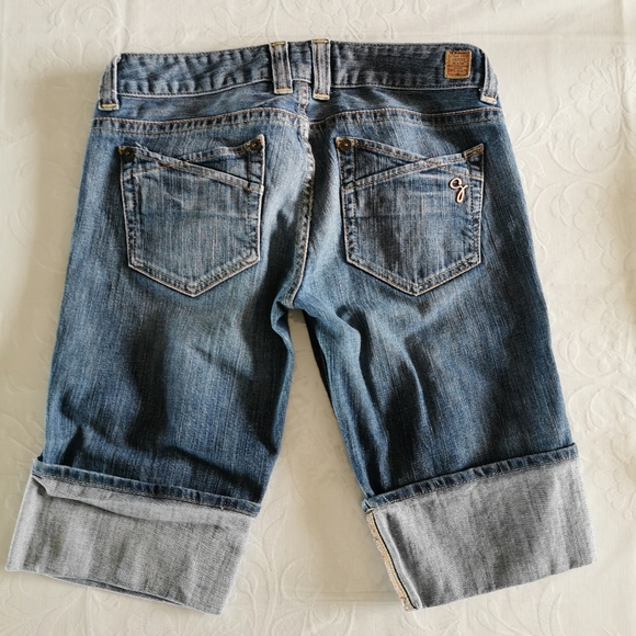 Guess Stretch Cuffed Jean Shorts Size 30 - Picture 4 of 7